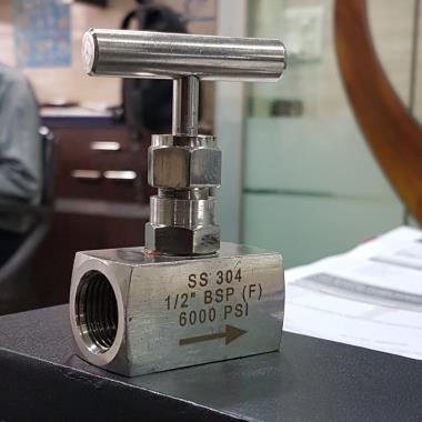 SKS 260 SS304 NEEDLE VALVE SCREWED END | SKS